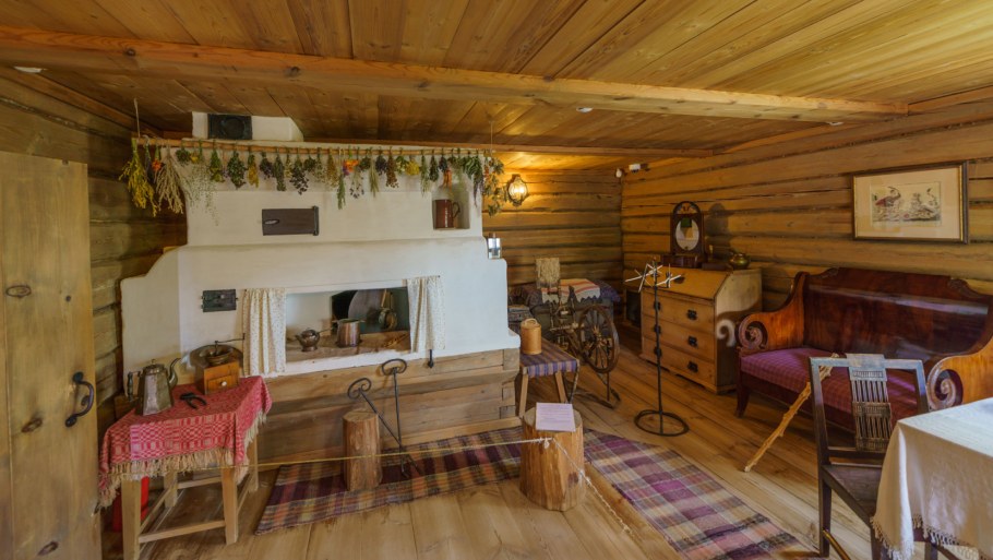 Изба внутри