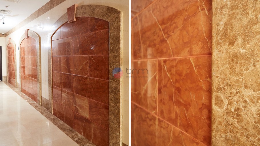 Мраморная плитка в коридоре