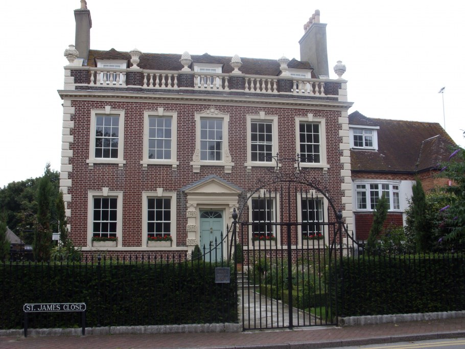 Colonial Revival Houses