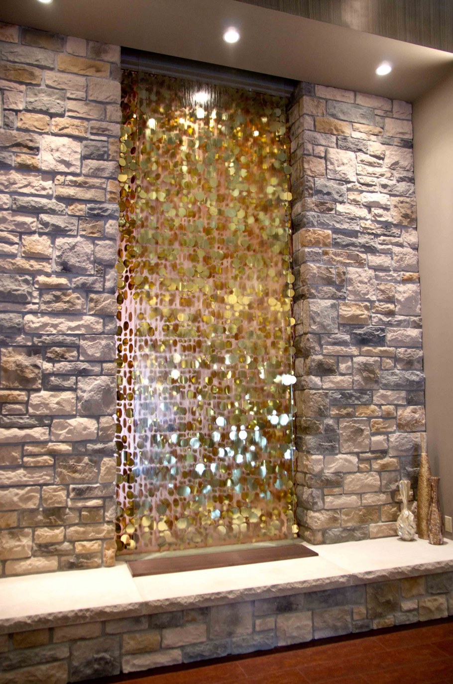 Водопад в интерьере