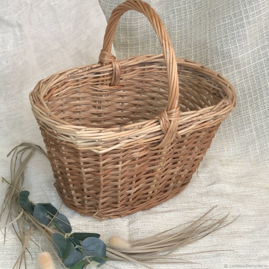 Корзинка плетеная