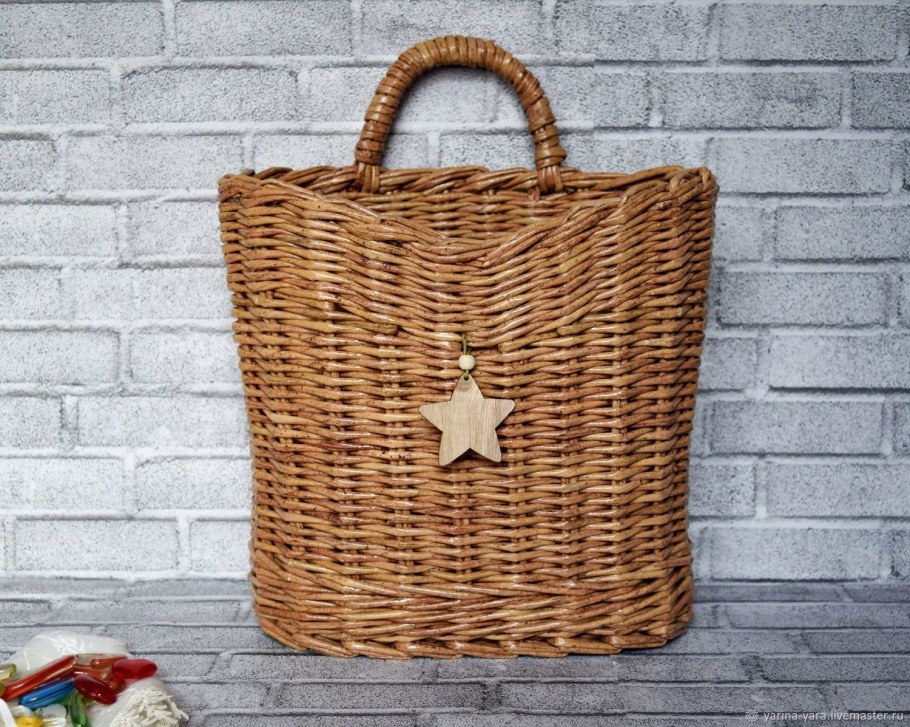 Плетеная кроватка для кукол