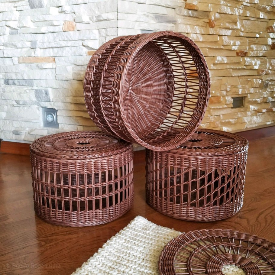 Плетеные корзины в интерьере