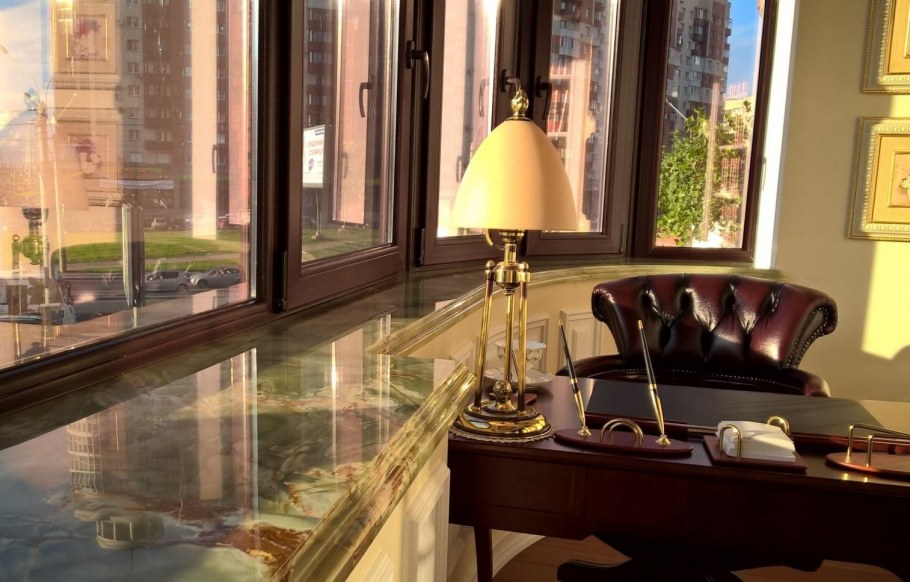 Подоконник из натурального камня