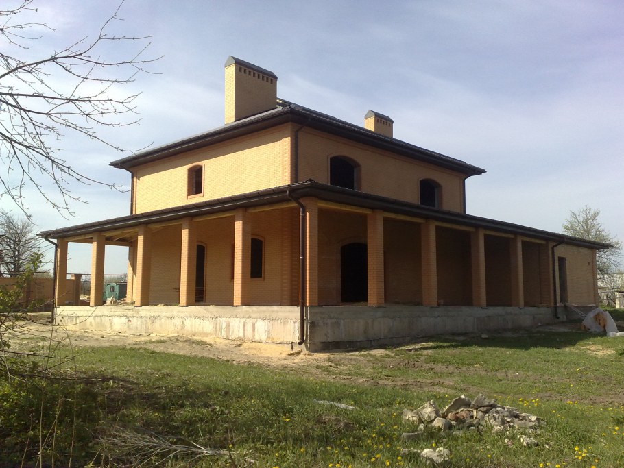 Крыльцо с панорамным остеклением