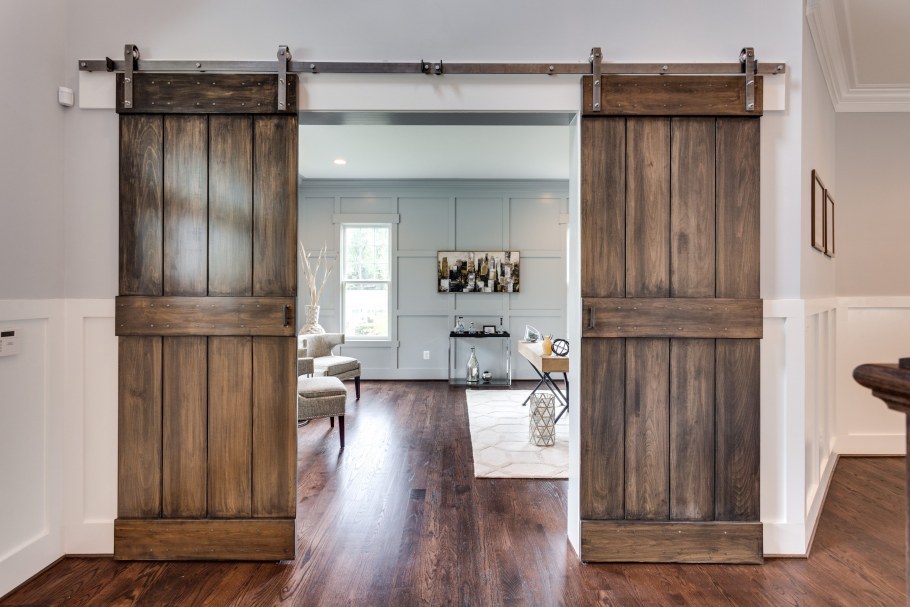 Двери из досок в стиле лофт