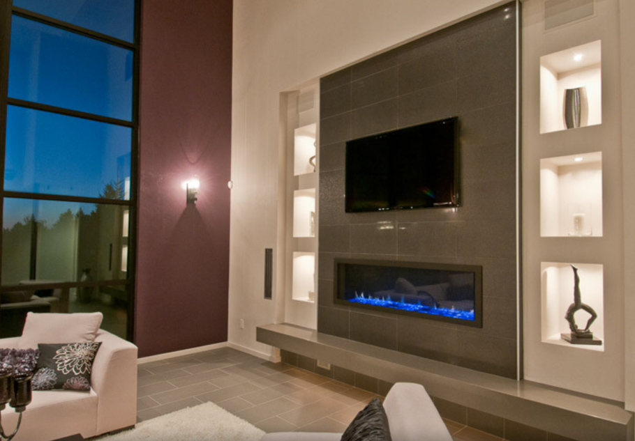 Встроенный телевизор в гостиной