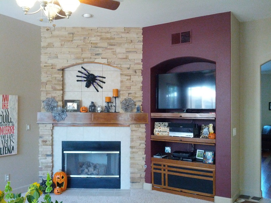 Ниша в гостиной под камин