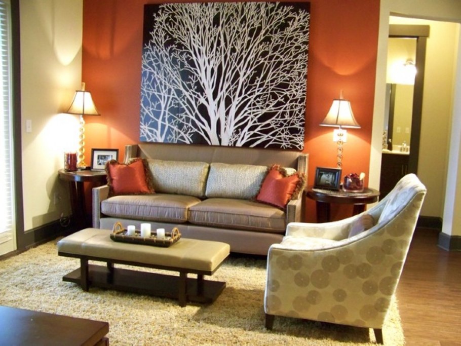 Декор диванной зоны в современном стиле