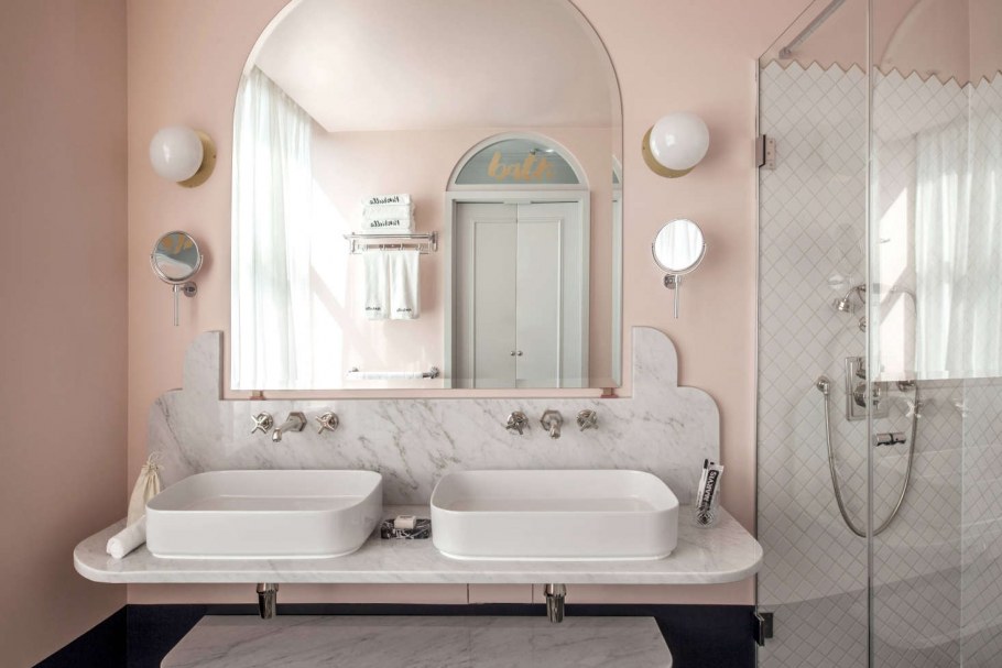 Ванная комната в нежных тонах