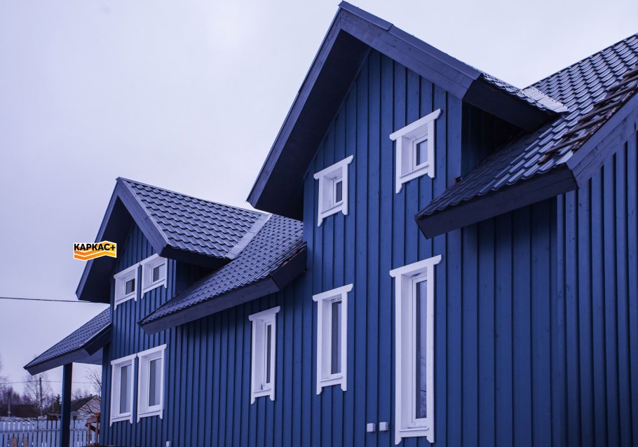 Вертикальная обшивка фасада доской