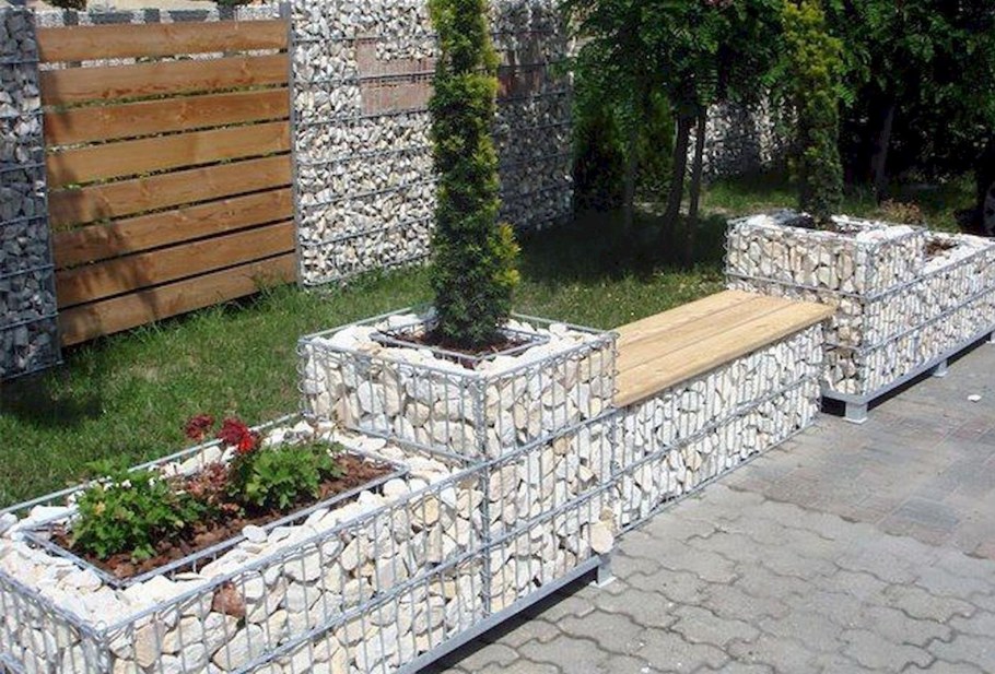 Клумбы из габионов