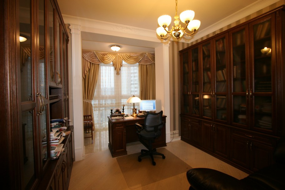 Кабинет 14 кв.м. в классическом стиле