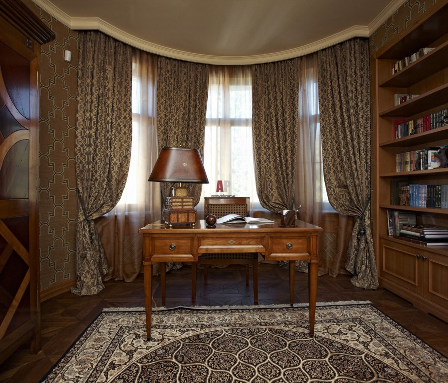 Шторы в английском стиле для кабинета
