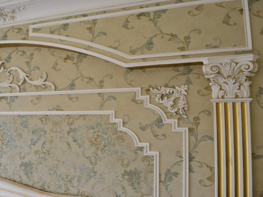 Декоративный молдинг для стен
