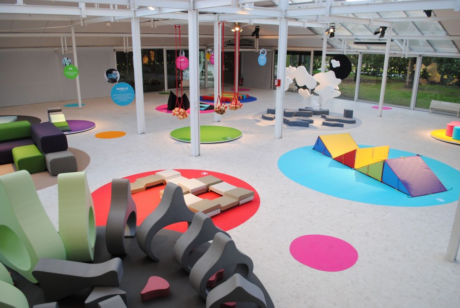 Крытая детская площадка