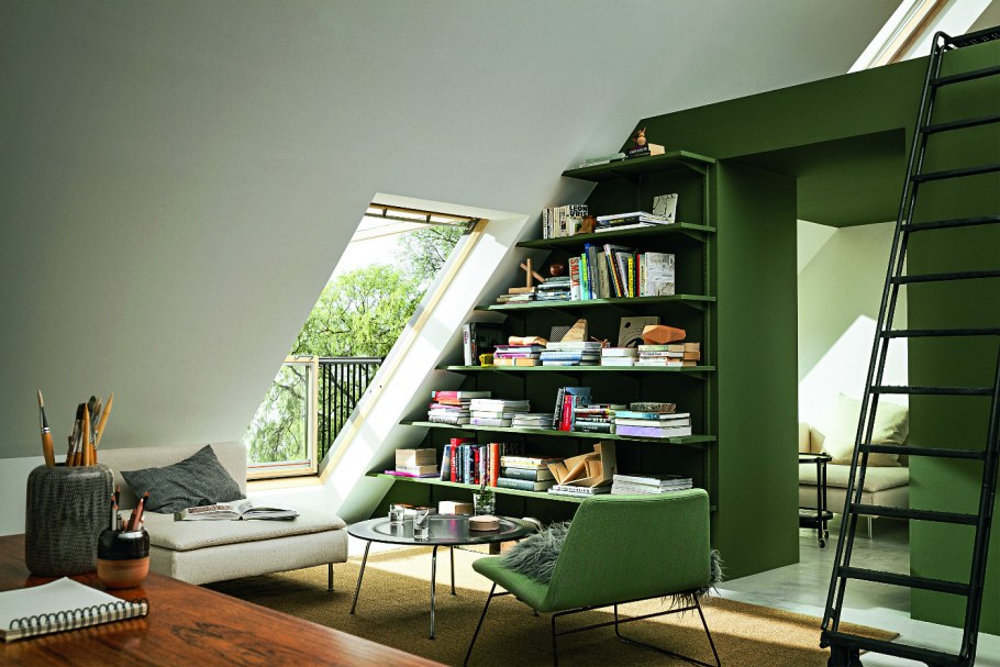 Стеллаж на мансарде