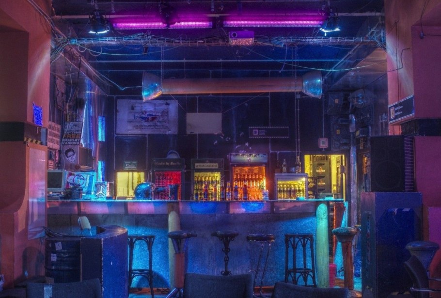 Киберпанк 2077 бар