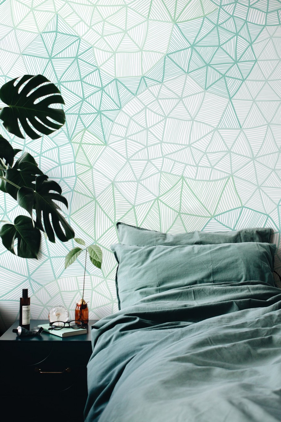 Геометрический рисунок на стене