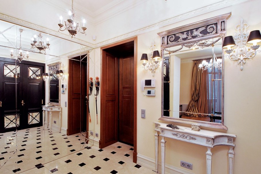 Зеркала в интерьере прихожей