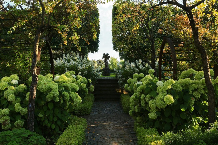 Ореховно усадьба Александра Гривко