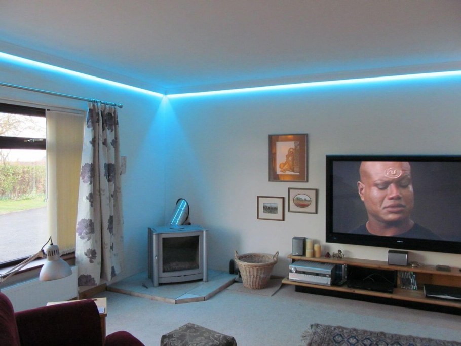 Закарнизная светодиодная подсветка