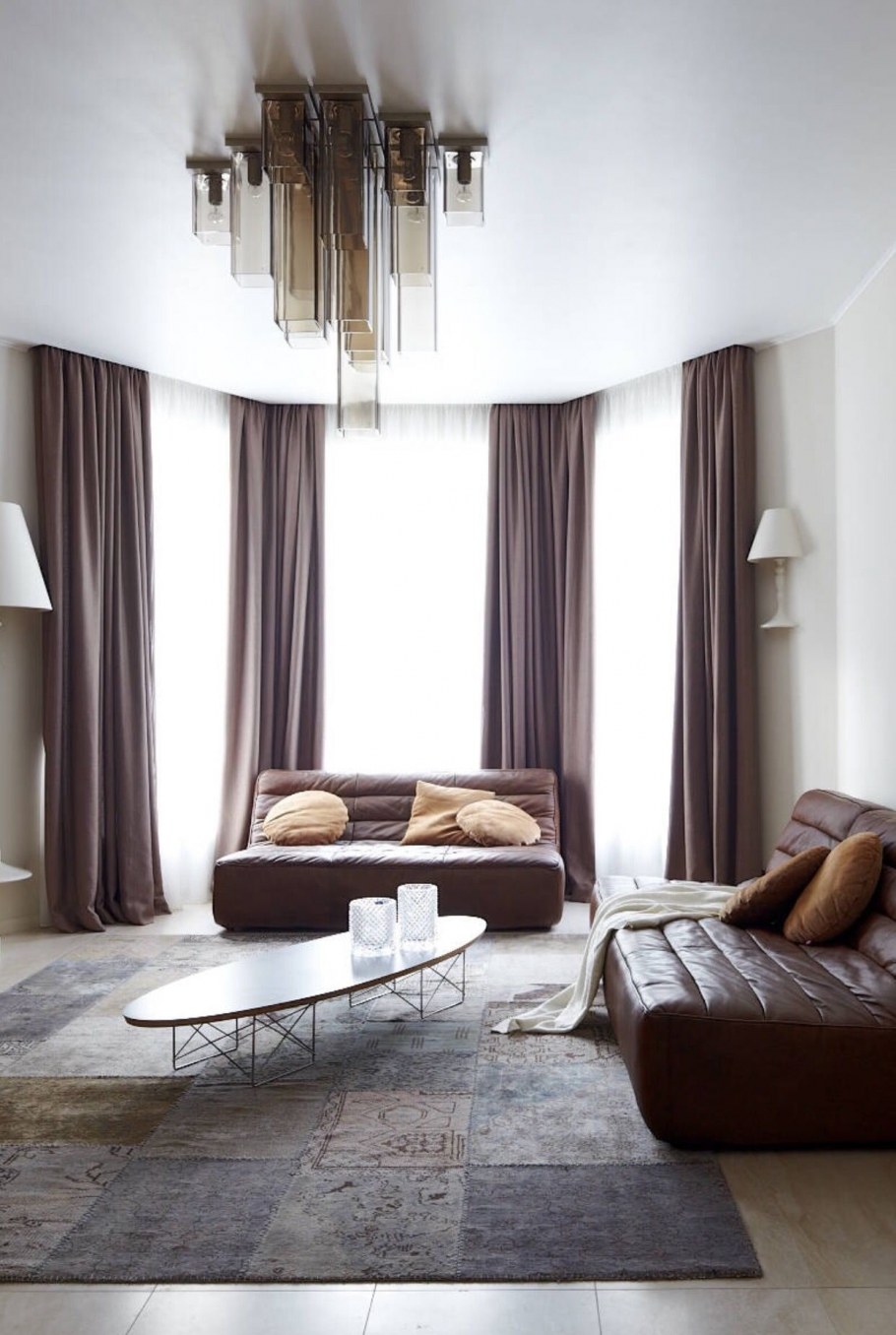 Гостиная с эркером в современном стиле