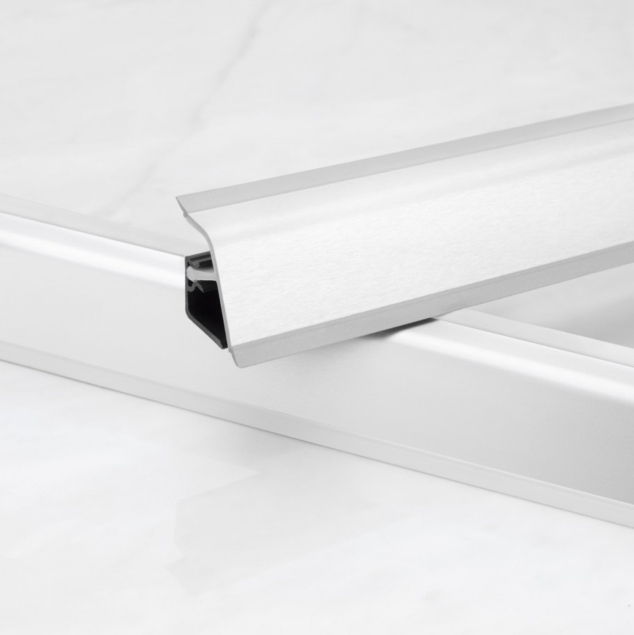 Плинтус Korner lb 37 3м 20-37-0-480 Кристалл