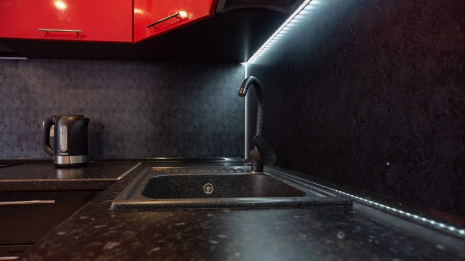 Кухонный гарнитур прямой