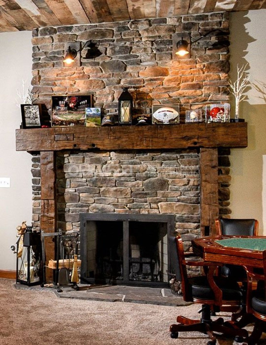 Камин облицованный диким камнем