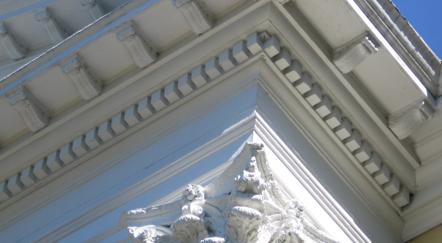 Лепнина из гипса для фасада