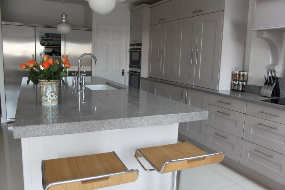 Кварцевый агломерат 4033 Rugged Concrete