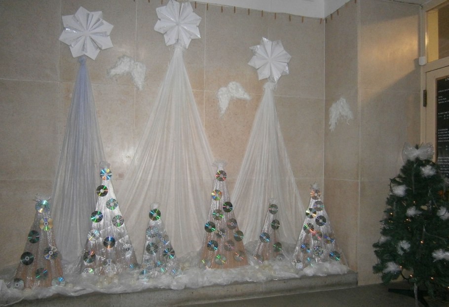 Новогоднее украшение класса