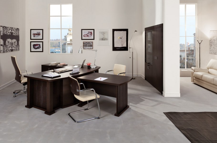 Современный кабинет руководителя