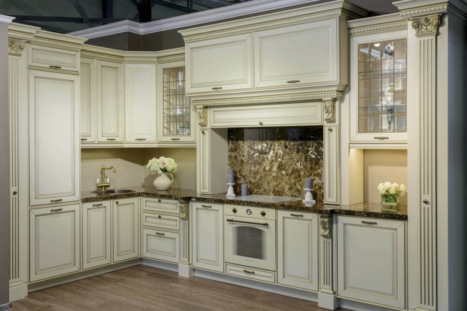 Кухня Бристель Кухенберг цвета