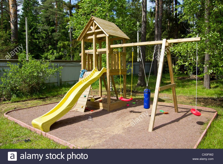 Детскую площадку для дачи