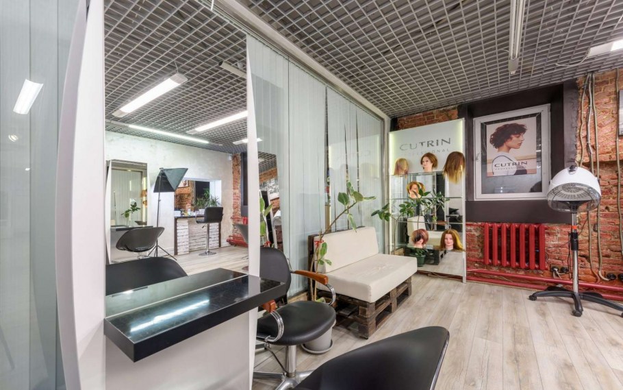 Салон красоты в коричневых тонах