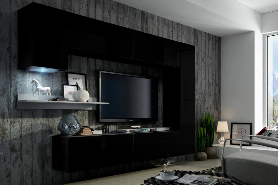 Телевизор на стене в спальне