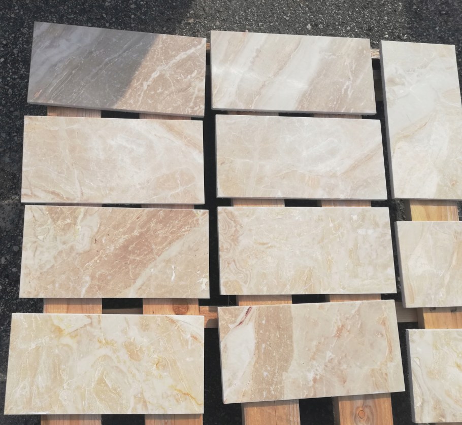 Мрамор Breccia Oniciata