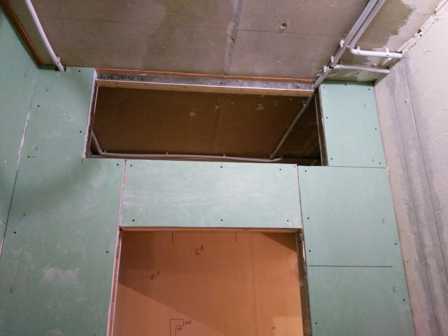 Конструкция антресоли