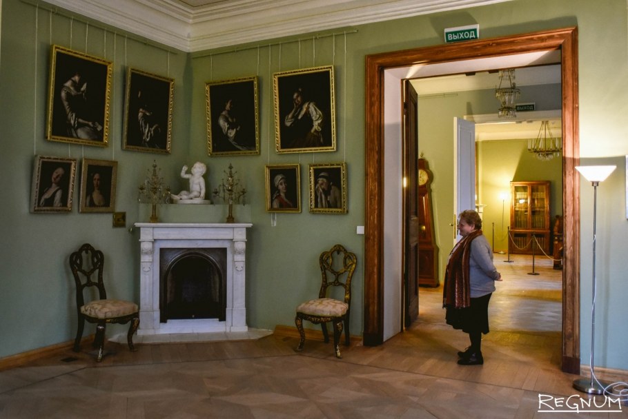 Императорский зал в усадьбе Архангельское