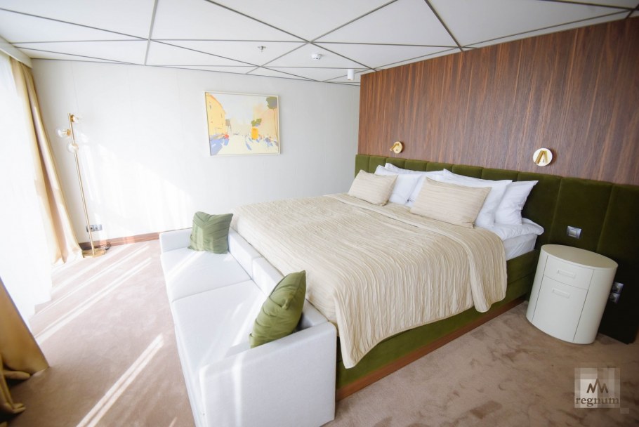 Мустай Карим каюта Люкс