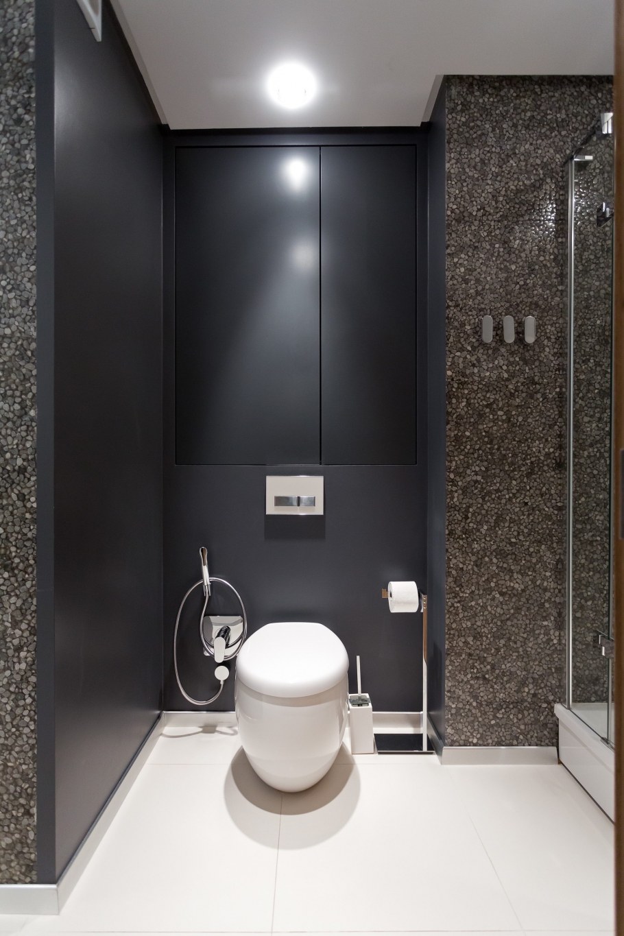 Современная туалетная комната