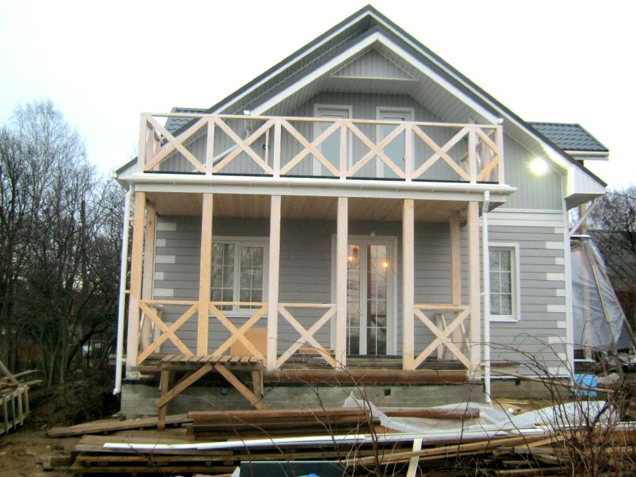 Веранда с балконом к дому