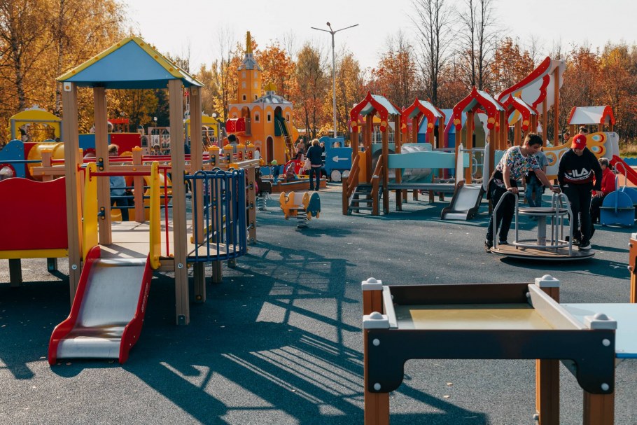 Зеленый забор парк Горького Казань