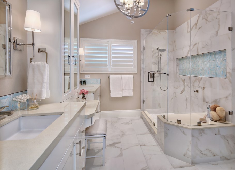 Ванная комната в бежевых тонах