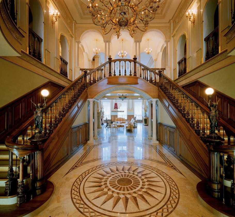 Дворец Версаче лестница в Доворец