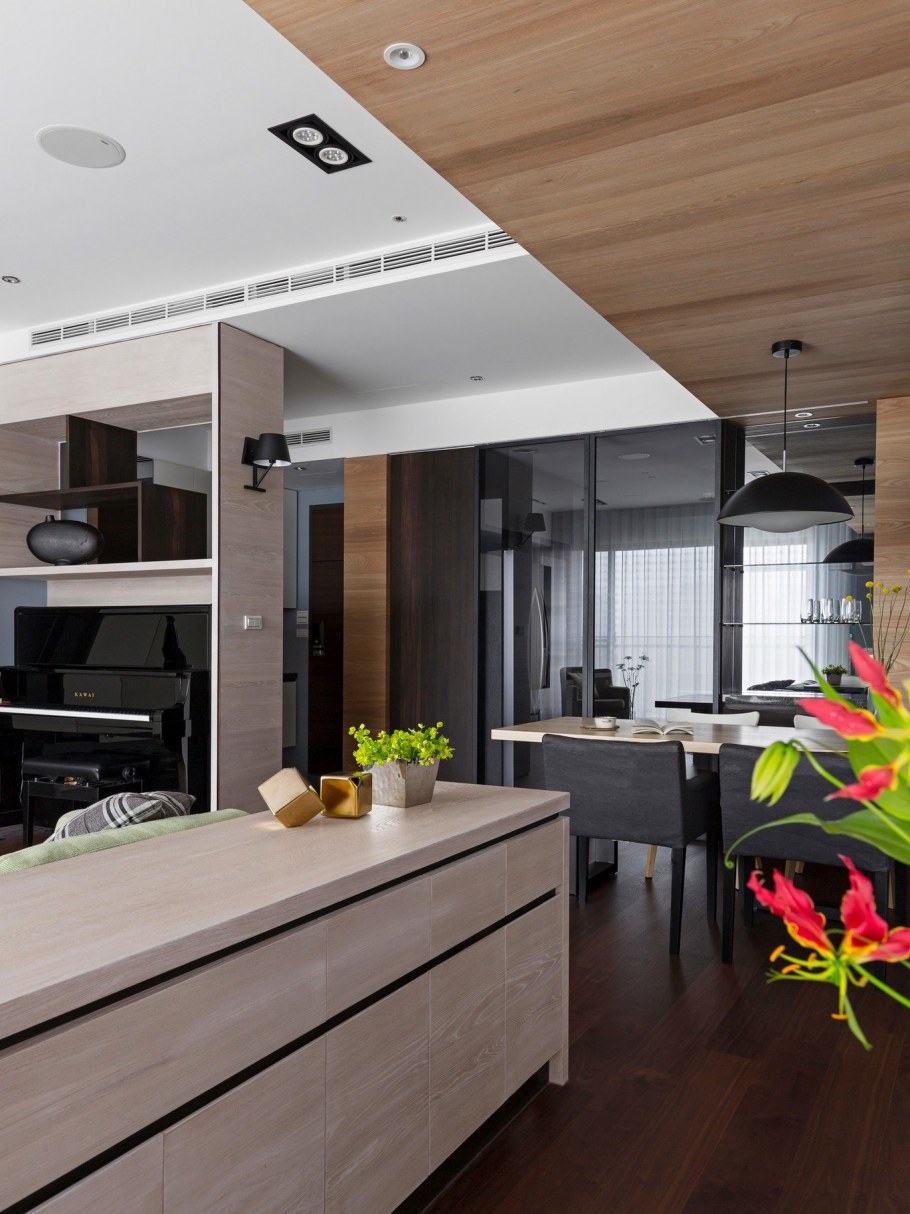 Семья в современном интерьере