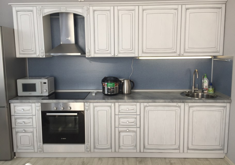 Ясень белый с патиной серебро