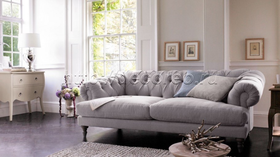Диван серого цвета